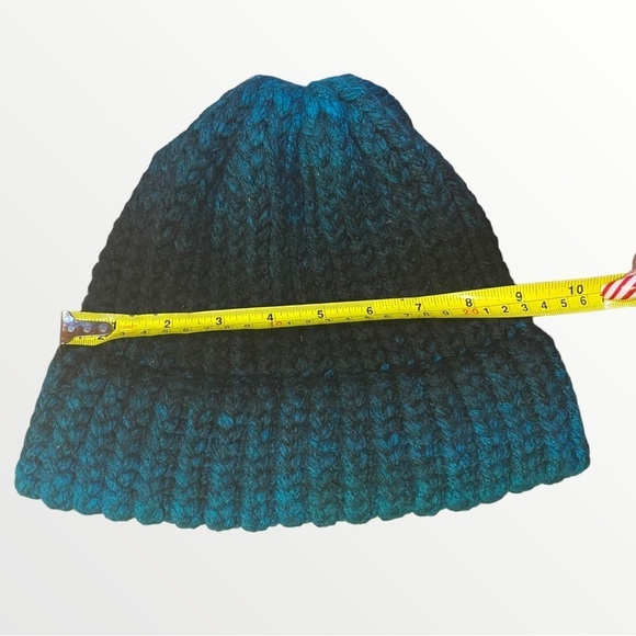 Handmade | Adult Blue & Black Ombre Toque (SC) - Picture 3 of 3